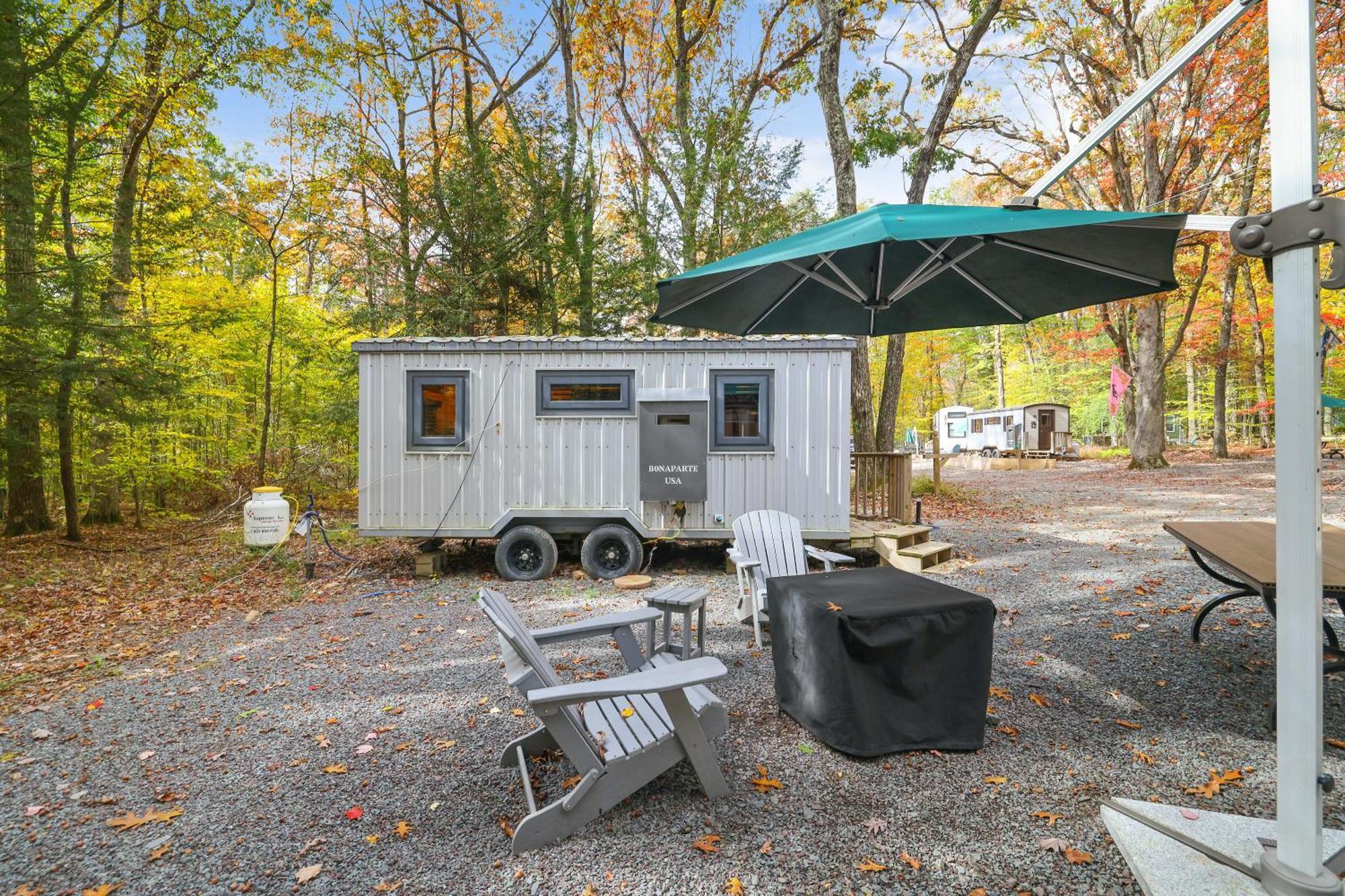 Camptel Poconos Lodging Hotel Albrightsville Exterior photo