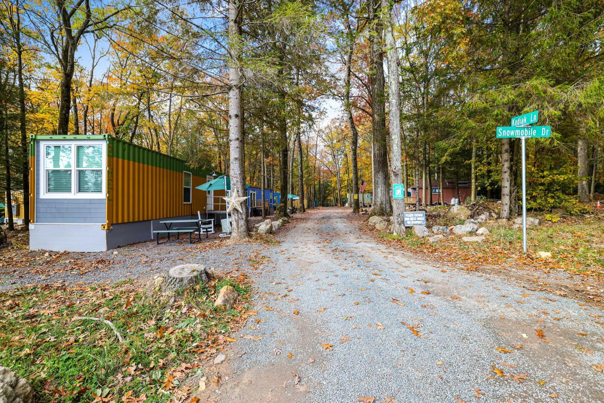 Camptel Poconos Lodging Hotel Albrightsville Exterior photo