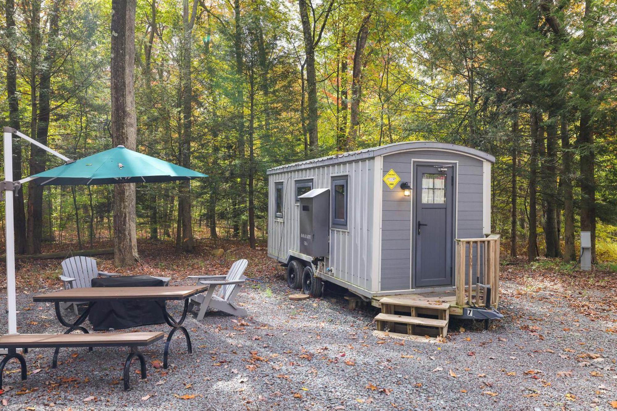 Camptel Poconos Lodging Hotel Albrightsville Exterior photo