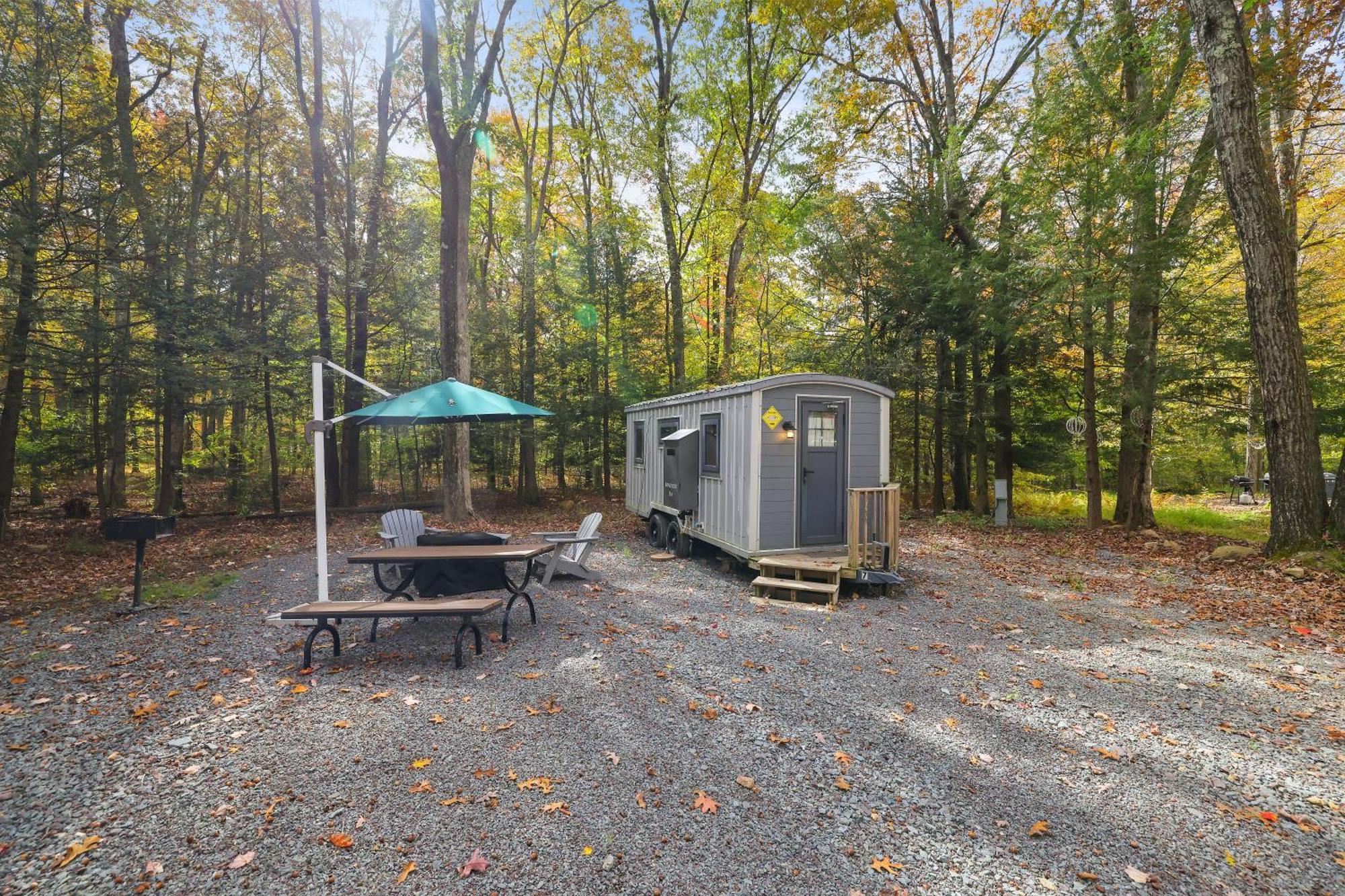 Camptel Poconos Lodging Hotel Albrightsville Exterior photo